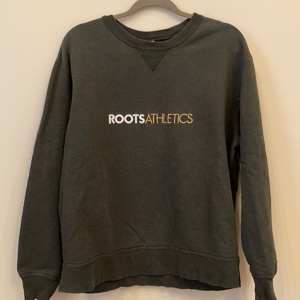 Roots Athletics green sweater large